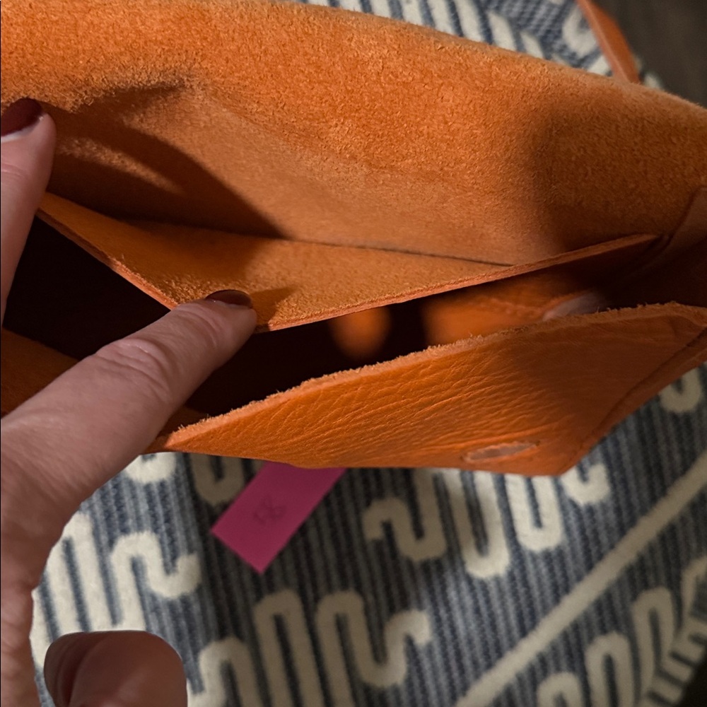 NWT Portland Leather Orange Crossbody Bag Metro - Large FREE Leather Tassel - Picture 6 of 12
